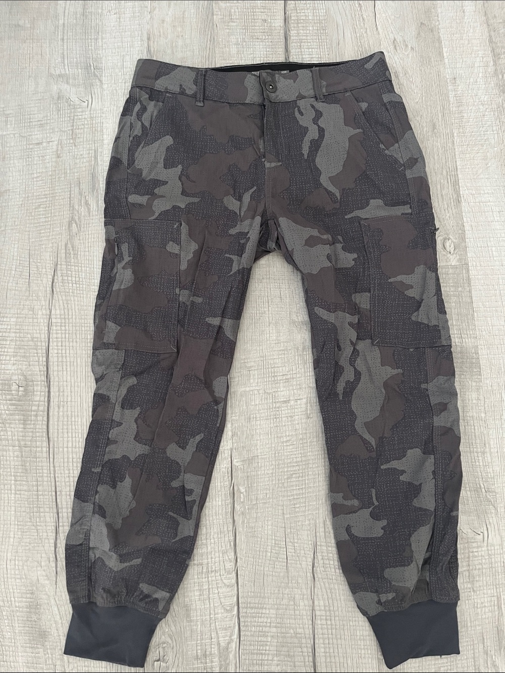 PrAna Women’s Black & Dark Gray Camo Track Joggers